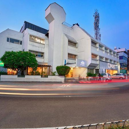 Hotel Abad Kochi Bagian luar foto