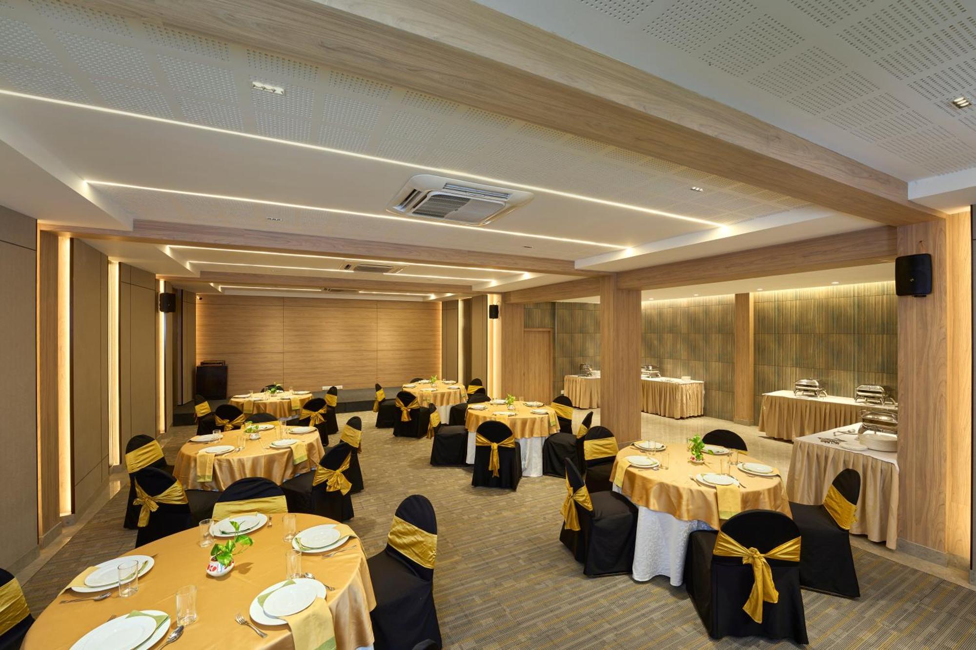 Hotel Abad Kochi Bagian luar foto