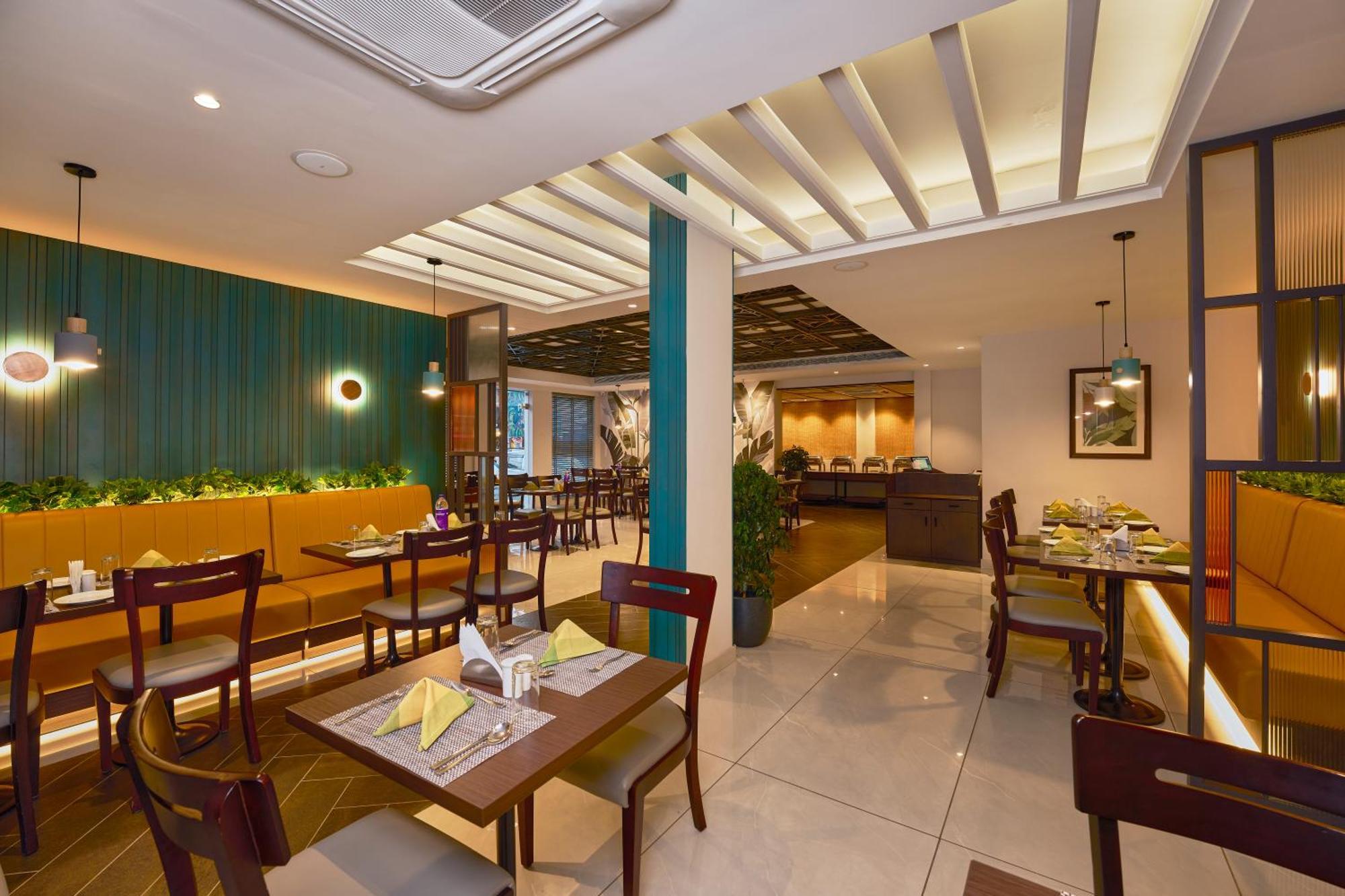 Hotel Abad Kochi Bagian luar foto