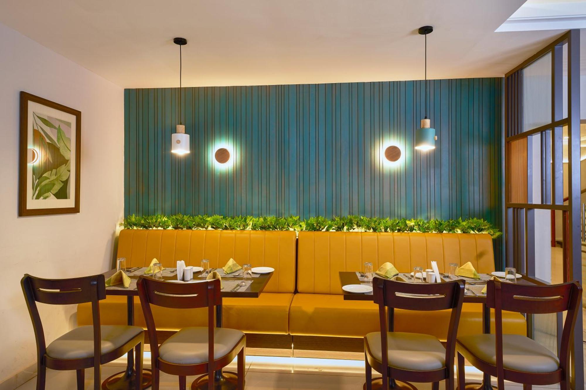 Hotel Abad Kochi Bagian luar foto