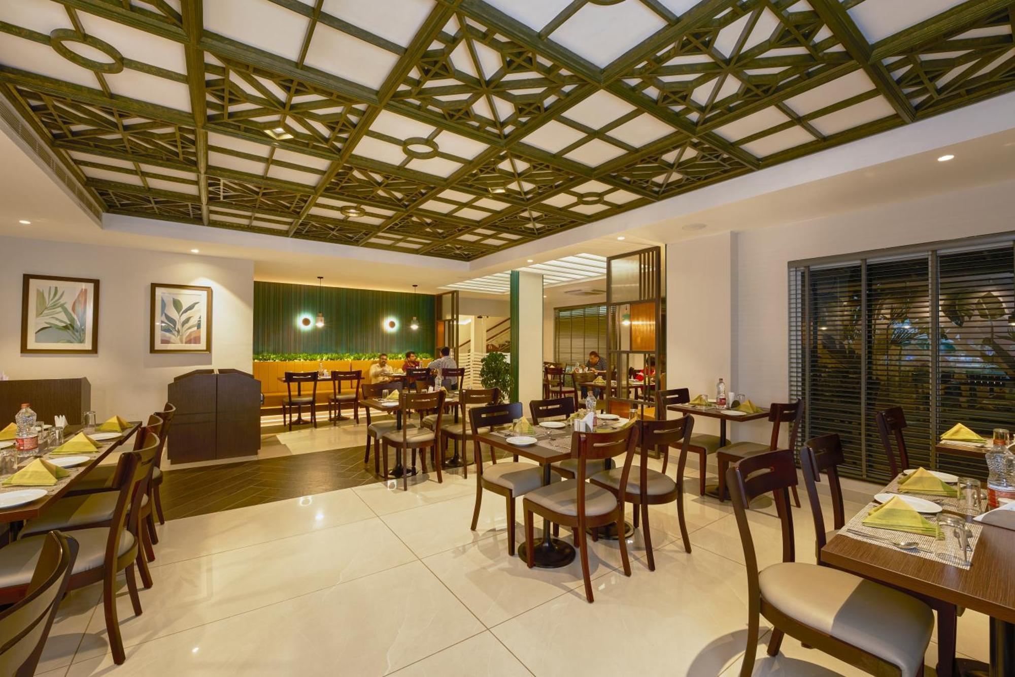 Hotel Abad Kochi Bagian luar foto