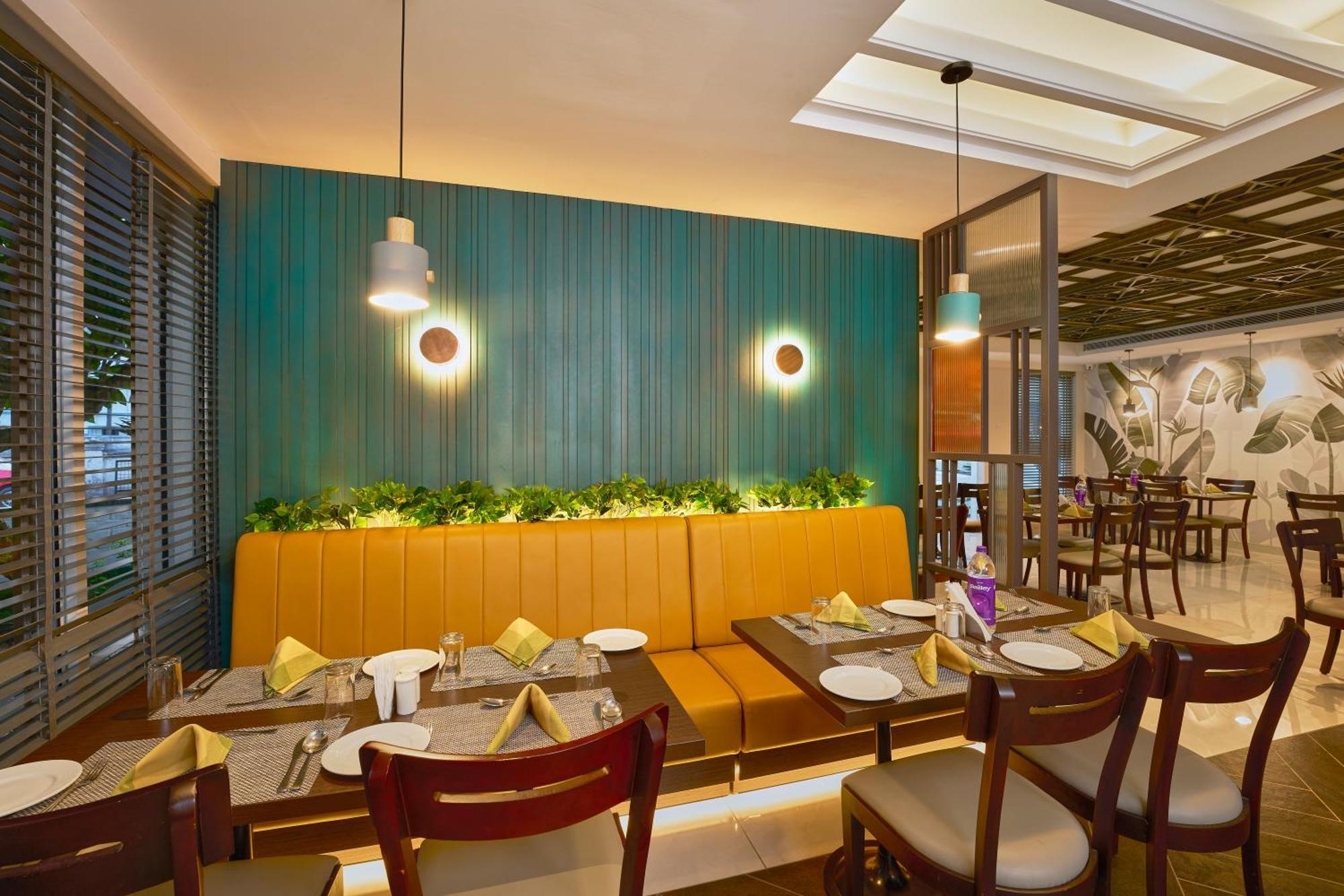 Hotel Abad Kochi Bagian luar foto