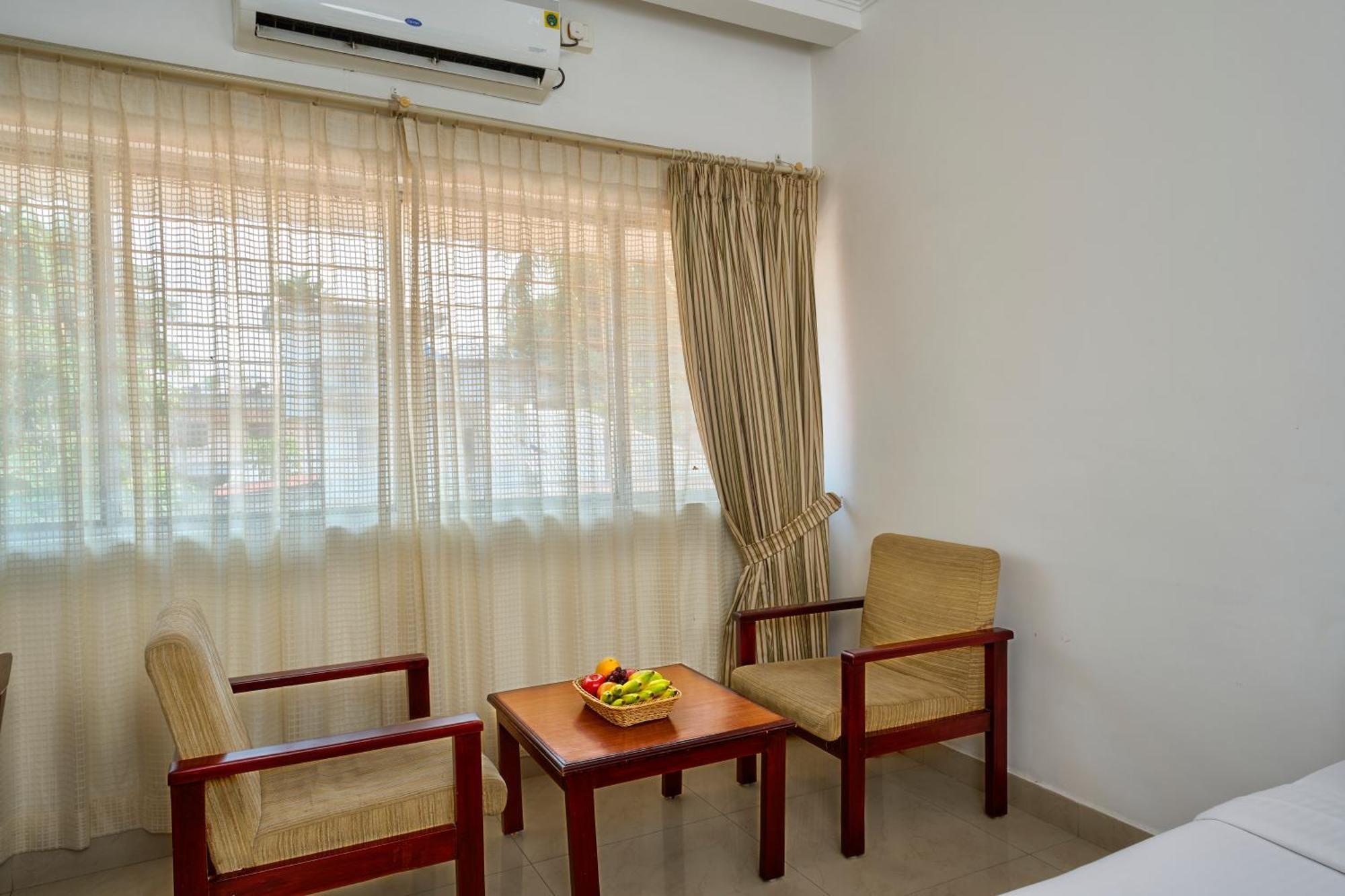 Hotel Abad Kochi Bagian luar foto