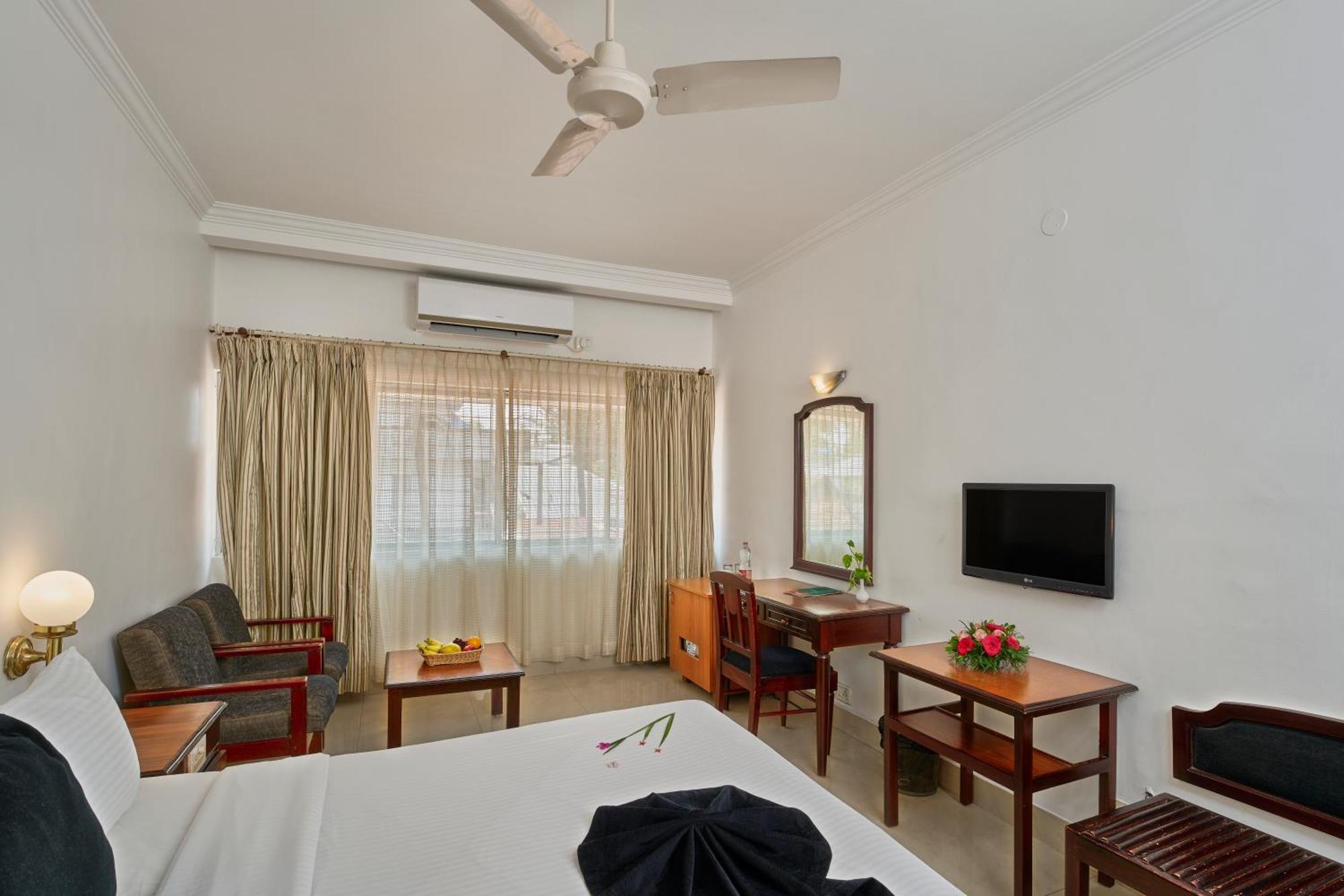 Hotel Abad Kochi Bagian luar foto