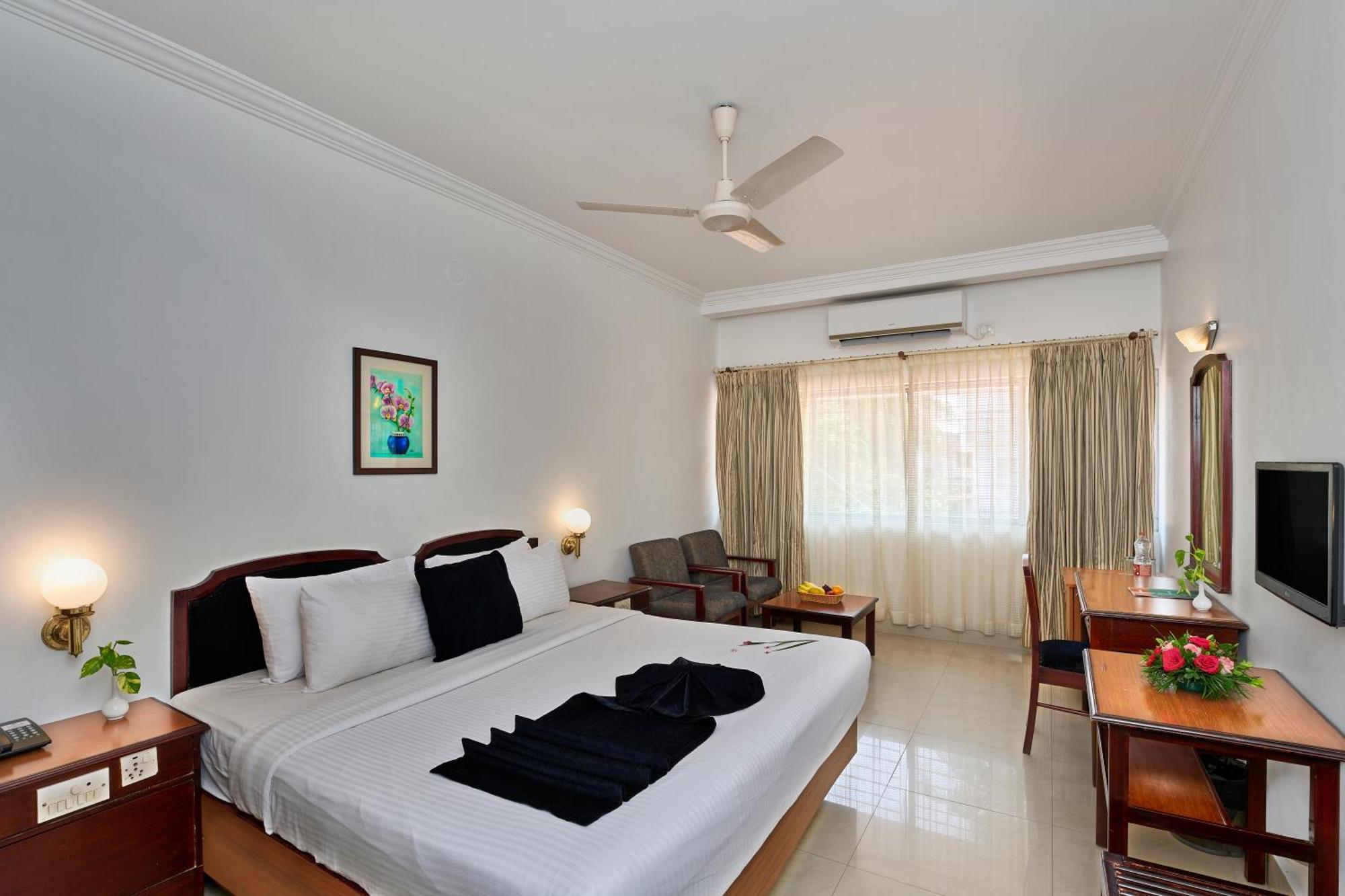 Hotel Abad Kochi Bagian luar foto