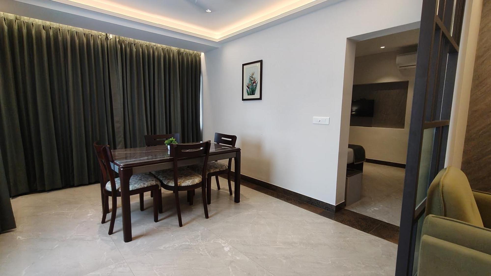 Hotel Abad Kochi Bagian luar foto